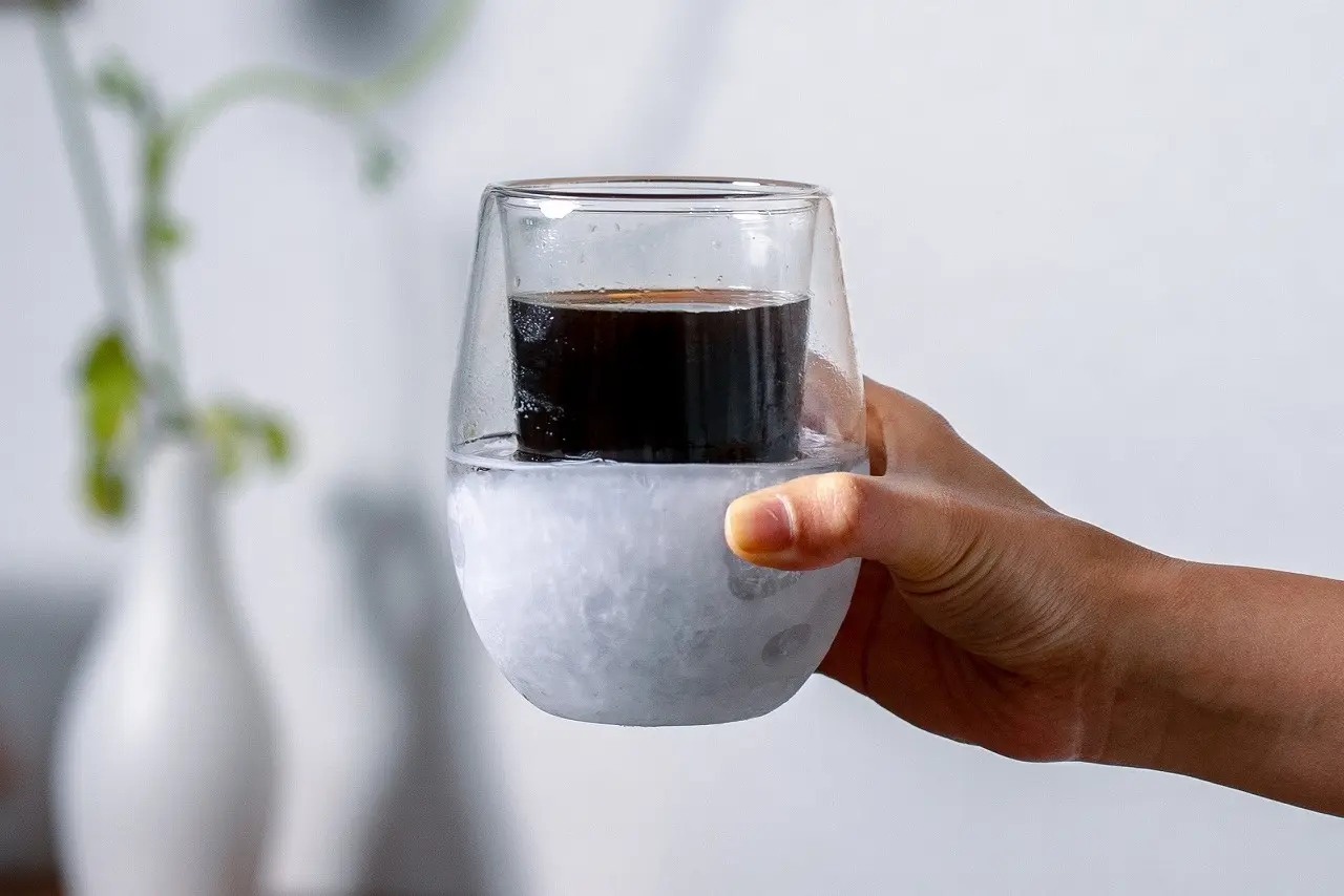 [氷で薄めずアイスコーヒーを楽しむ冷却グラス「IceQuick Glass(アイスクイック グラス)」が好調！ | 株式会社エクセルリビングのプレスリリース](https://prtimes.jp/main/html/rd/p/000000037.000044895.html)