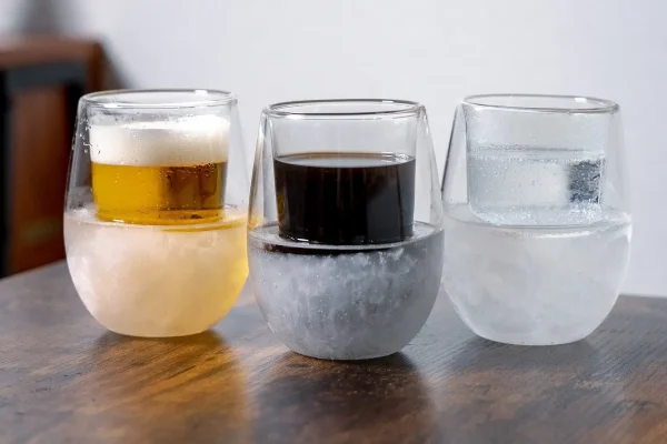 [氷で薄めずアイスコーヒーを楽しむ冷却グラス「IceQuick Glass(アイスクイック グラス)」が好調！ | 株式会社エクセルリビングのプレスリリース](https://prtimes.jp/main/html/rd/p/000000037.000044895.html)