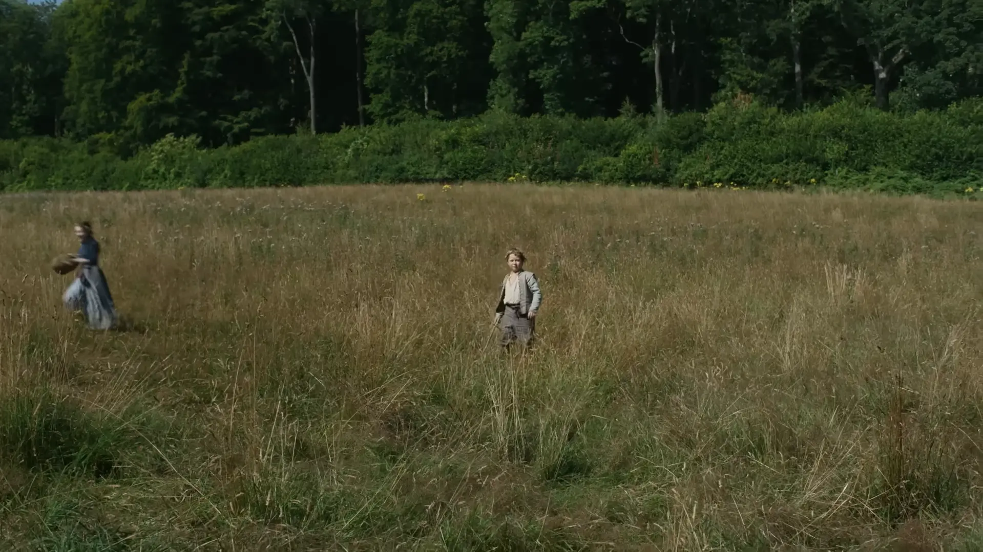 映画『ハムネット』で天才的な演技を見せ、観客の心を揺さぶる子役のジャコビ・ジュプの姿