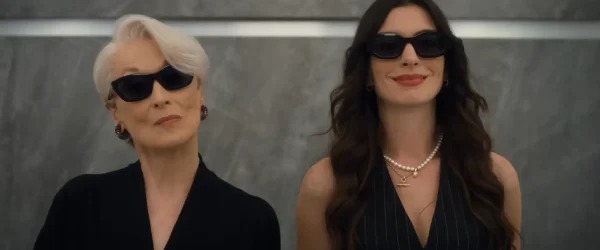 エレベーターで再会するミランダとアンディ