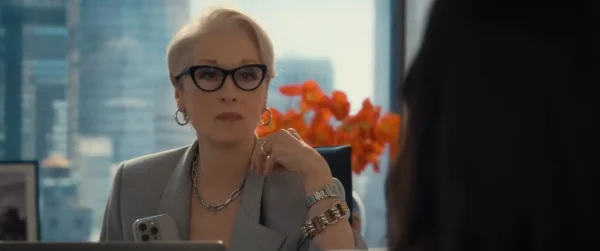 キョトンとした表情を向けるミランダ・プリーストリー