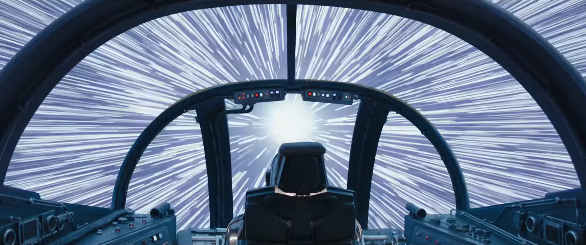 新しい船（レイザー・クレスト）で宇宙を駆けるマンダロリアンとグローグー