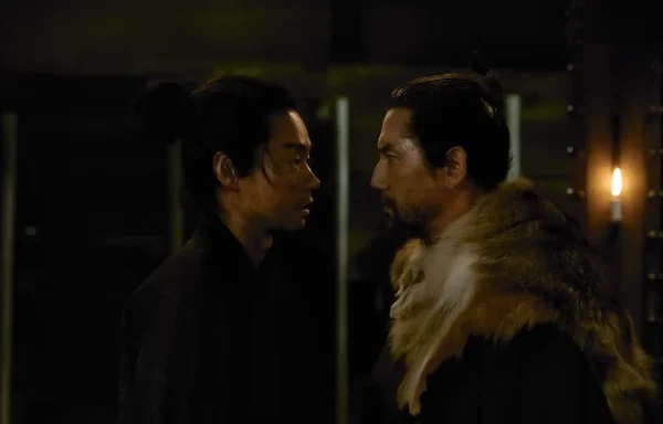 薄暗い地下牢で対峙する荒木村重（本木雅弘）と黒田官兵衛（菅田将暉）