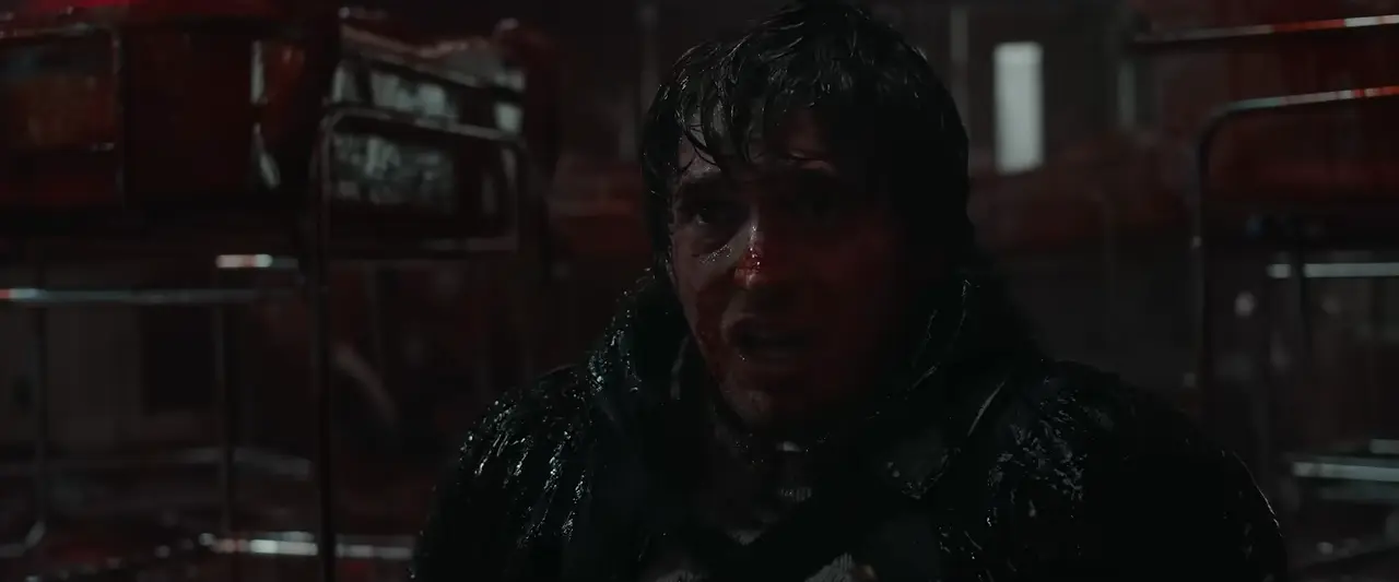 映画『バイオハザード』の主人公は、特殊部隊員やヒーローではなく、銃の扱いすらおぼつかないごく普通の一般人ブライアン