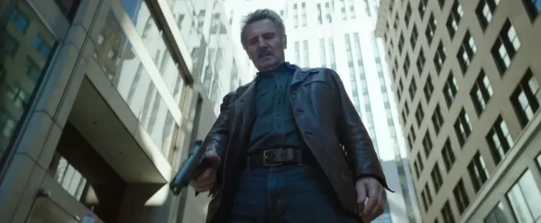 映画『ハードボイルド』で記憶障害を抱える主人公サグを演じるリーアム・ニーソン